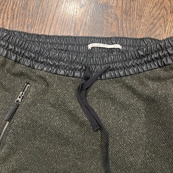 Zara herringbone print joggers with faux leather trim - Picture 3 of 6